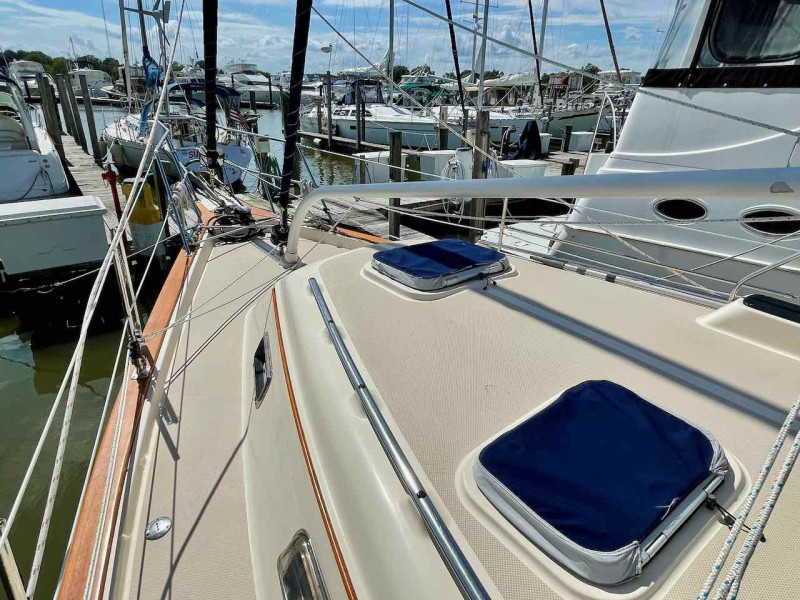 2001 Island Packet 380