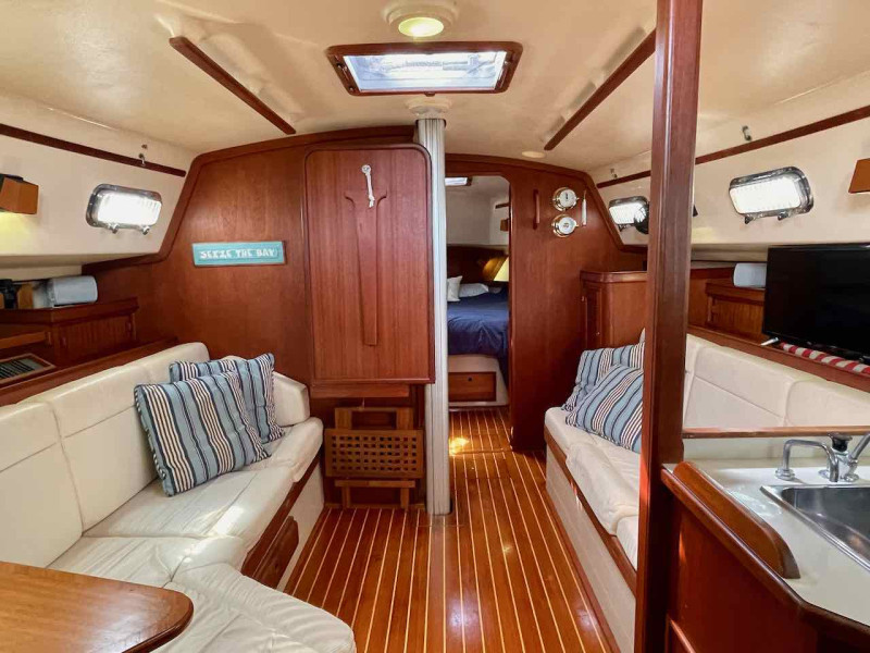 2001 Island Packet 380
