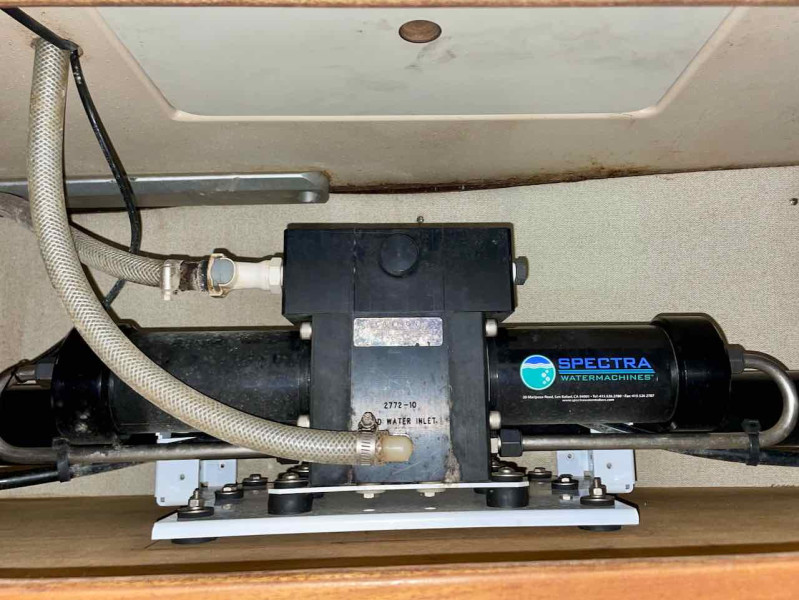 2001 Island Packet 380