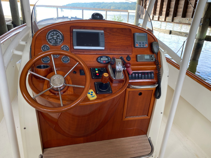 2003 Hinckley T29C
