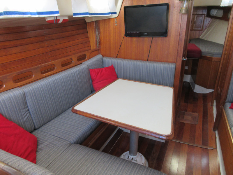 1974 Ericson 35-2