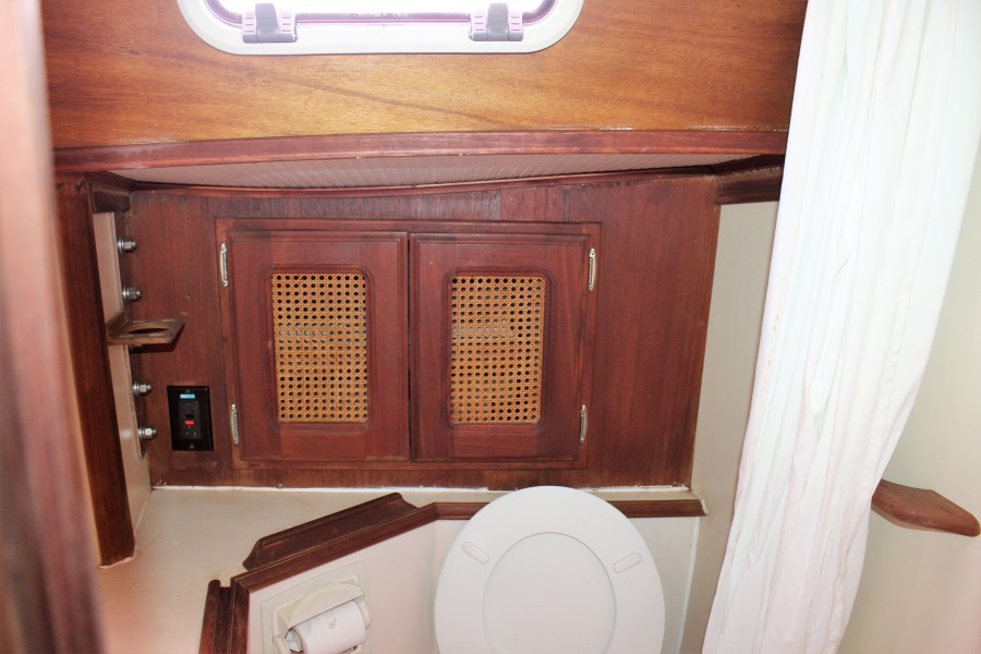 1982 Islander
