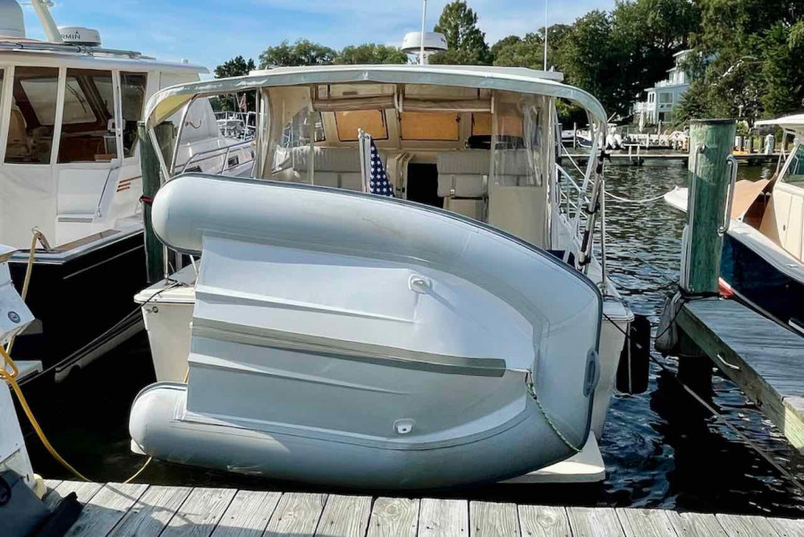 2004 Mainship 34