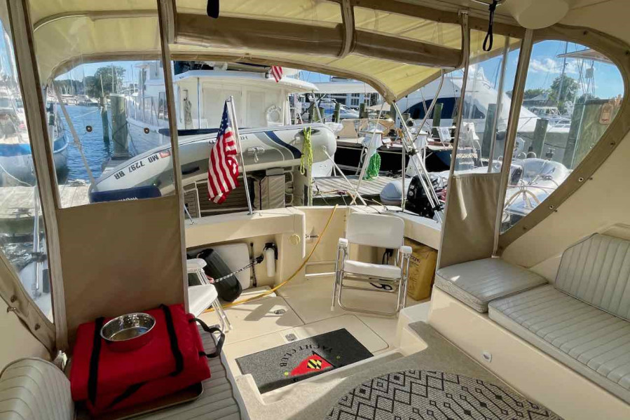 2004 Mainship 34