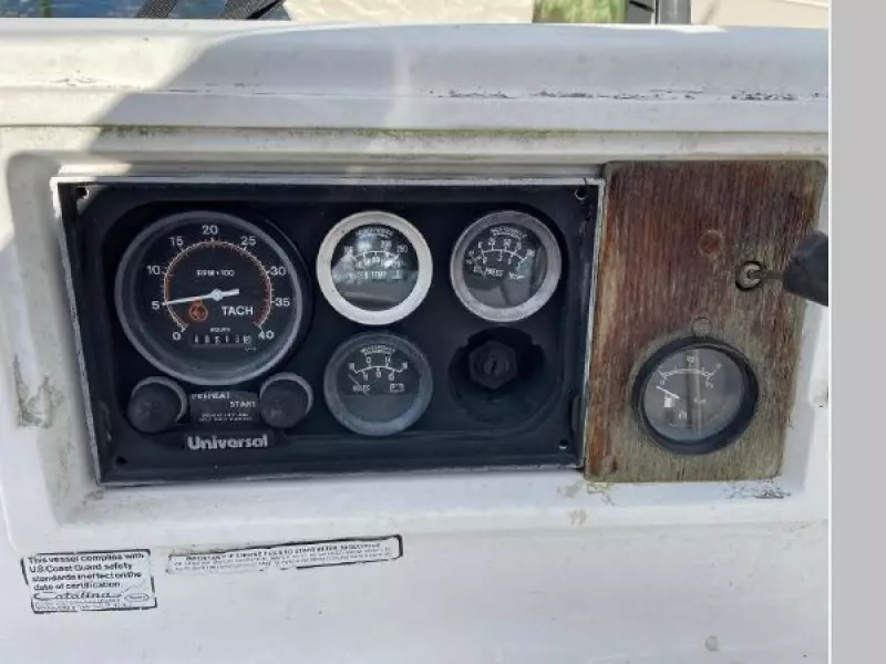 1984 Catalina C-30