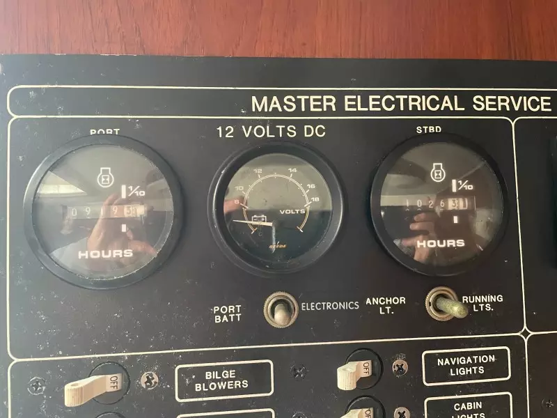 1985 Topaz 29 Sportfish