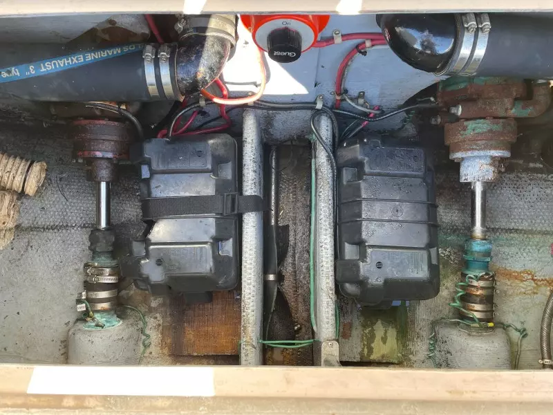 1985 Topaz 29 Sportfish