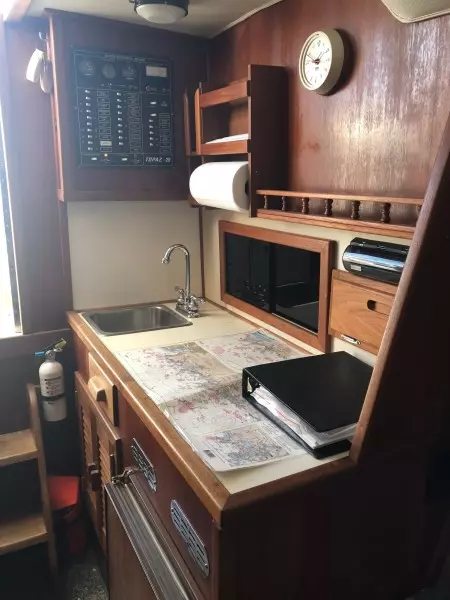 1985 Topaz 29 Sportfish