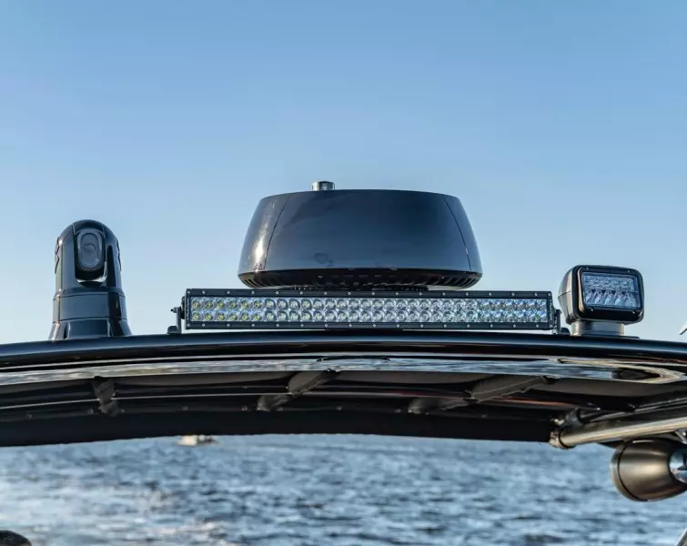 2018 Cruisers Yachts 338 South Beach Edition