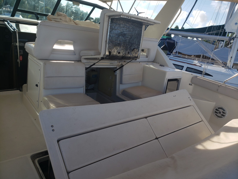 1996 Tiara Yachts 400 Express