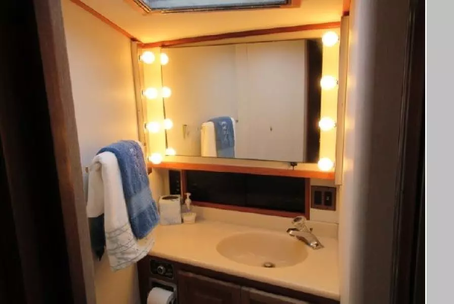 1987 Viking 48 Convertible