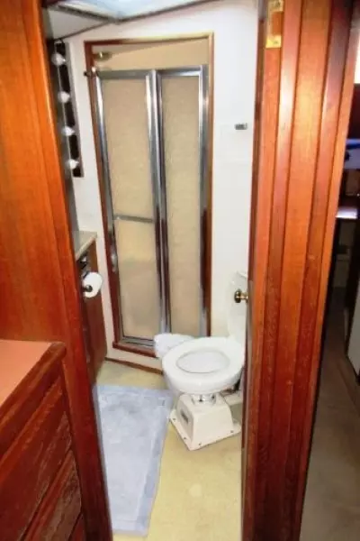 1987 Viking 48 Convertible