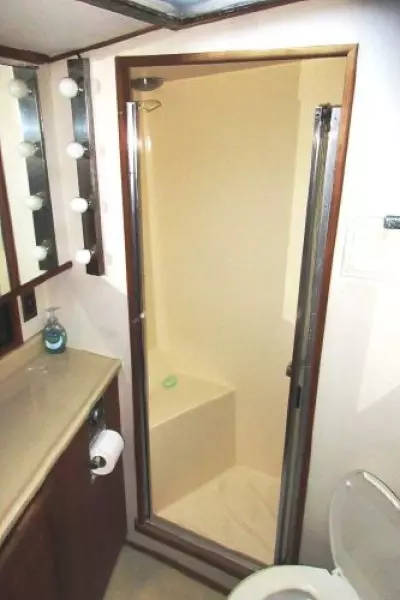 1987 Viking 48 Convertible