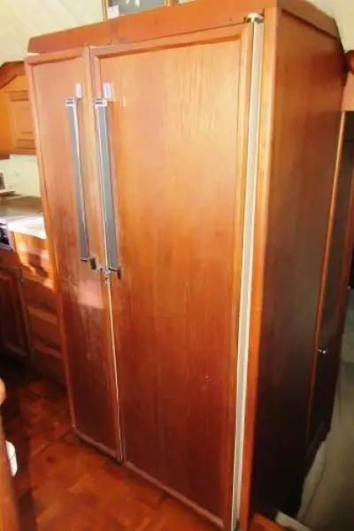 1987 Viking 48 Convertible