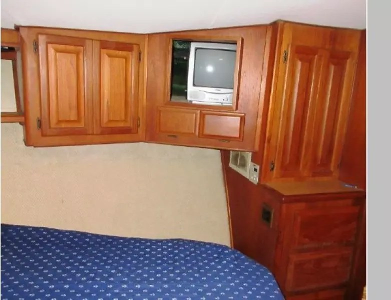 1987 Viking 48 Convertible