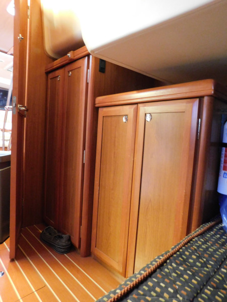 2008 Hunter 49