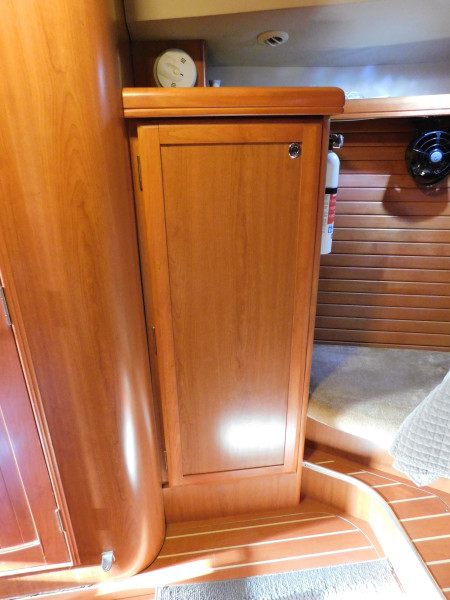 2008 Hunter 49