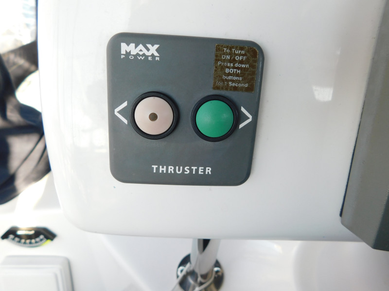 2008 Hunter 49