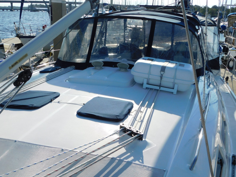 2008 Hunter 49