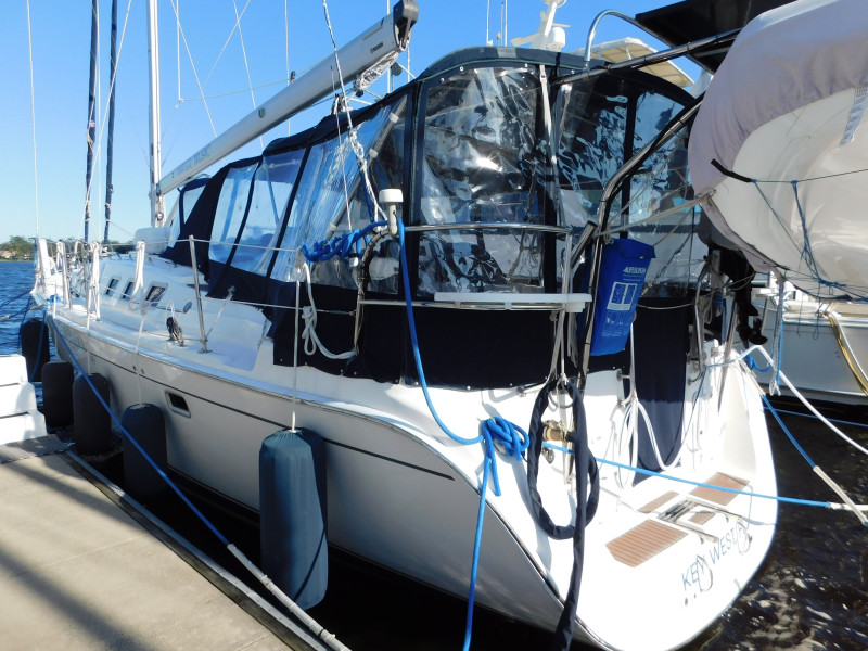 2008 Hunter 49