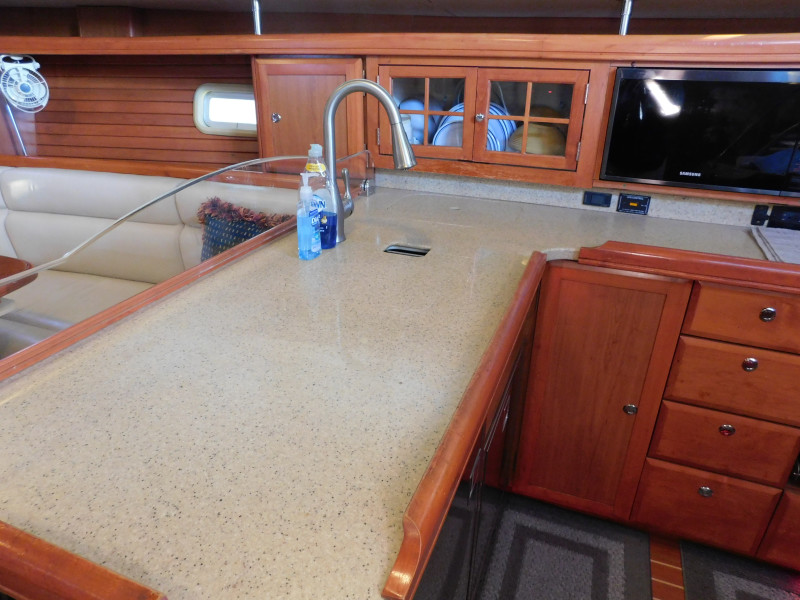 2008 Hunter 49
