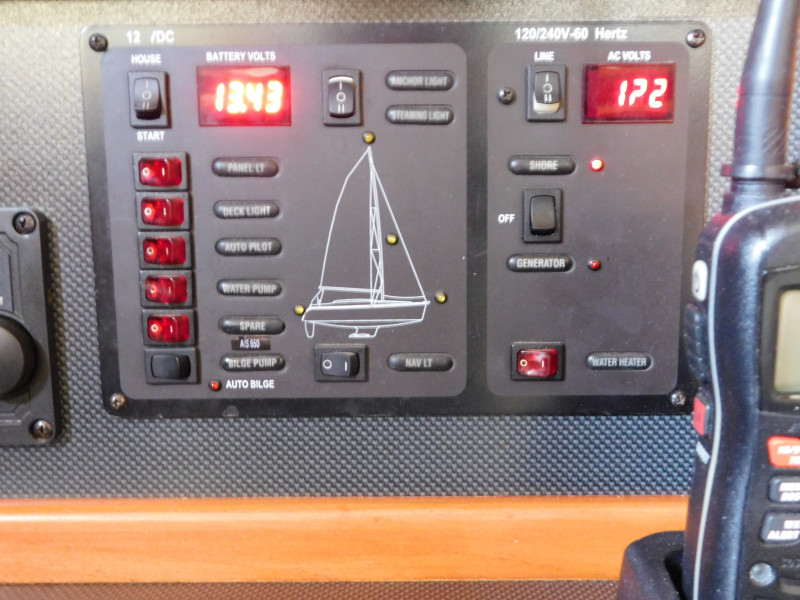 2008 Hunter 49