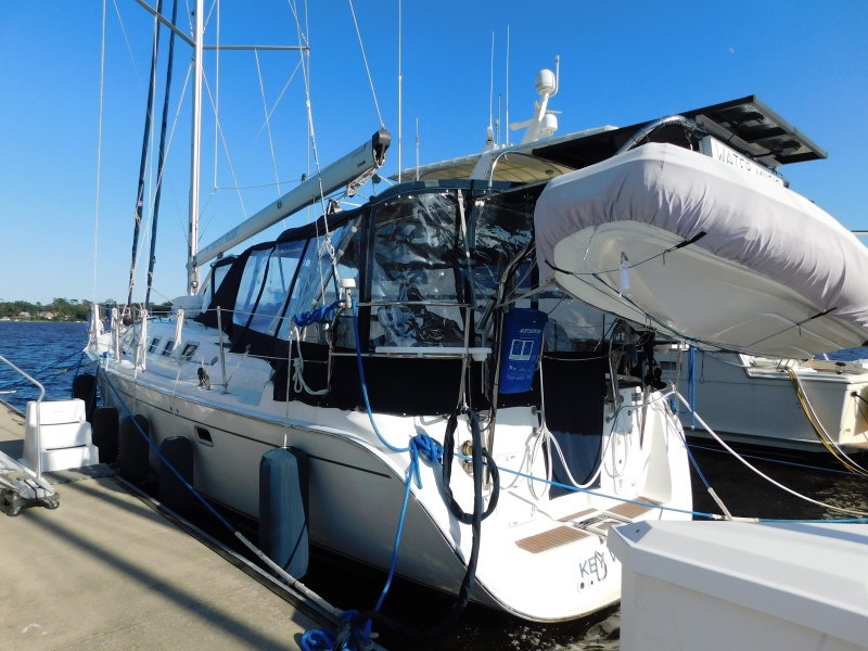 2008 Hunter 49