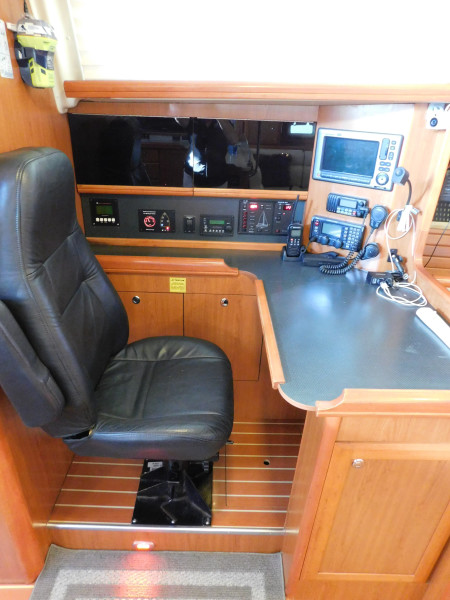 2008 Hunter 49