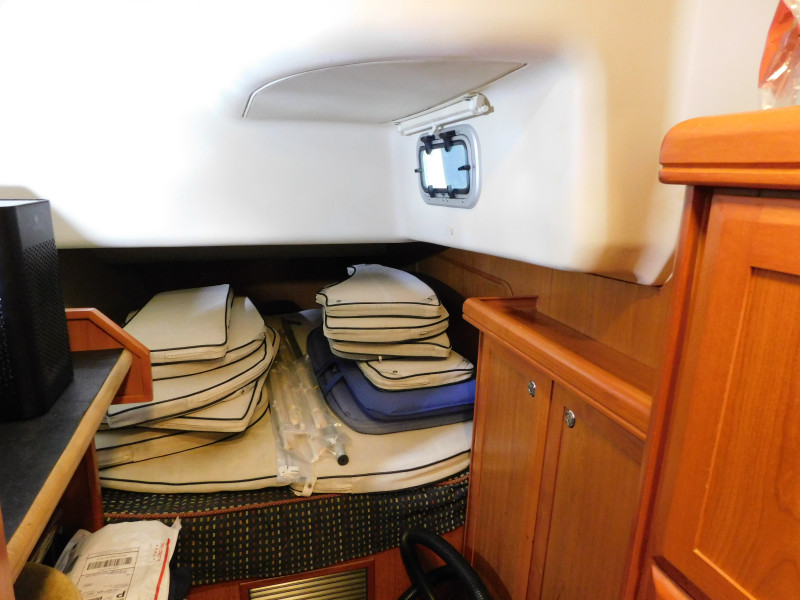 2008 Hunter 49