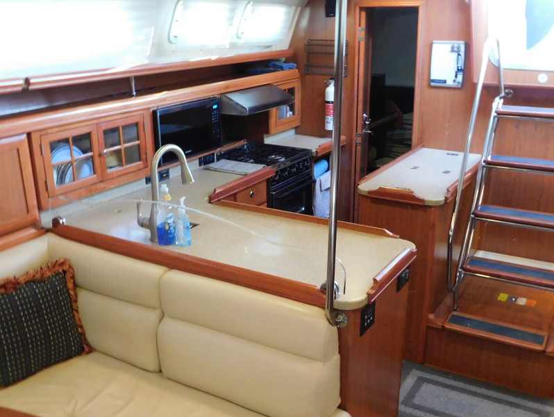 2008 Hunter 49