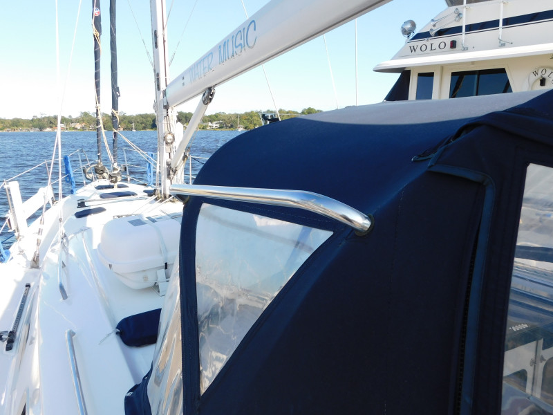 2008 Hunter 49