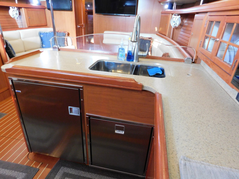 2008 Hunter 49