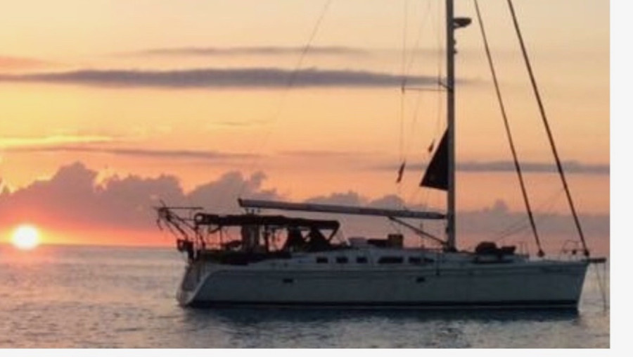 2008 Hunter 49