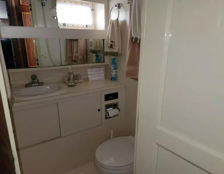 48ft Hatteras Yacht For Sale