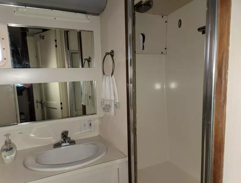 48ft Hatteras Yacht For Sale