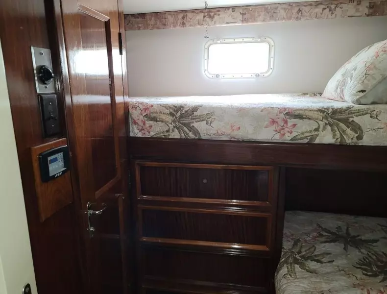 48ft Hatteras Yacht For Sale