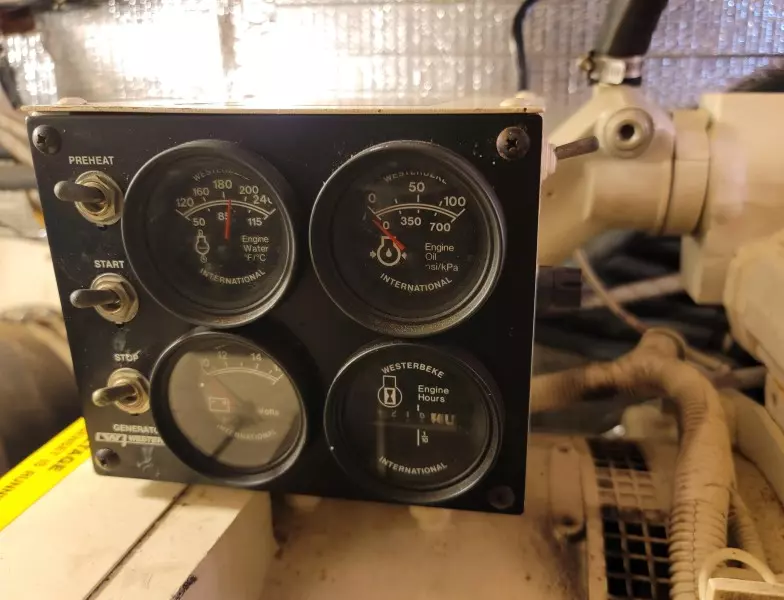 48ft Hatteras Yacht For Sale