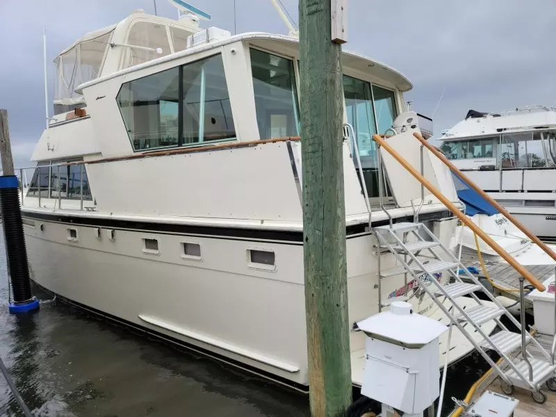 48ft Hatteras Yacht For Sale