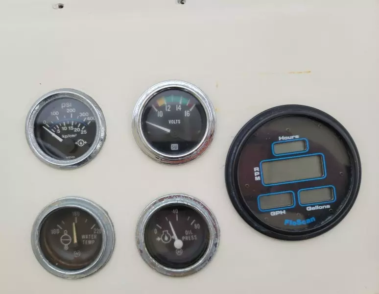 48ft Hatteras Yacht For Sale