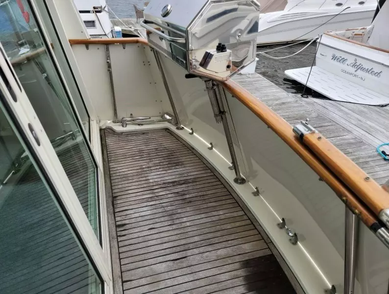 48ft Hatteras Yacht For Sale