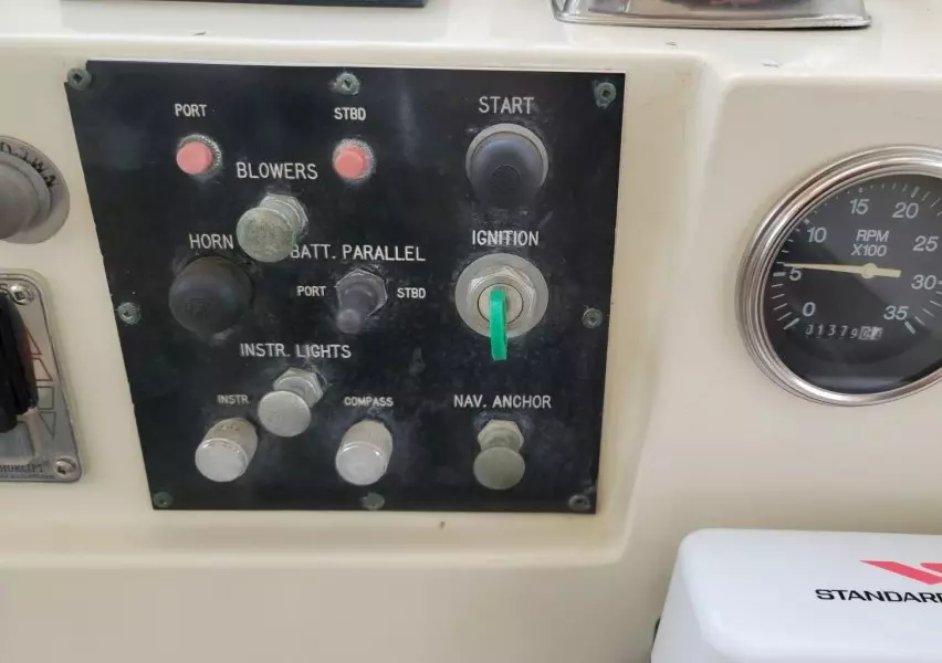 48ft Hatteras Yacht For Sale