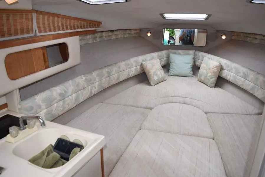 27ft Sea Ray Yacht For Sale