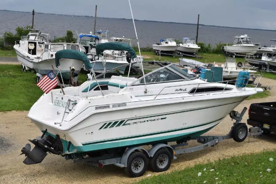 27ft Sea Ray Yacht For Sale