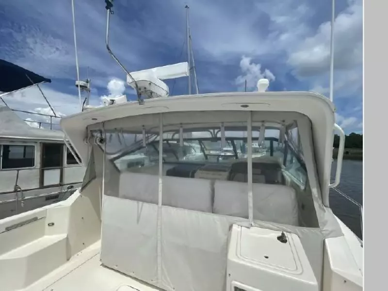 1998 Tiara Yachts 3500 Express