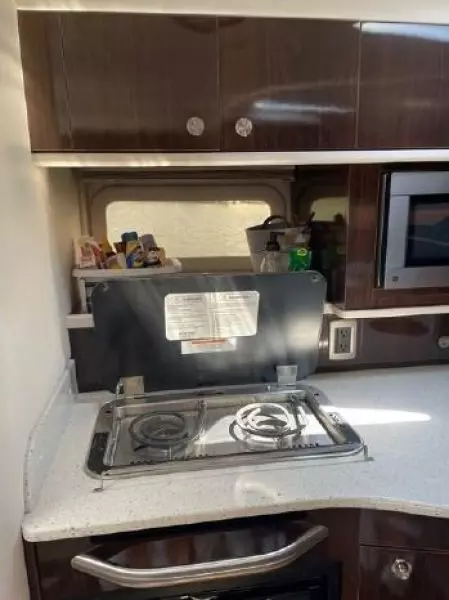 2015 Sea Ray 330 Sundancer