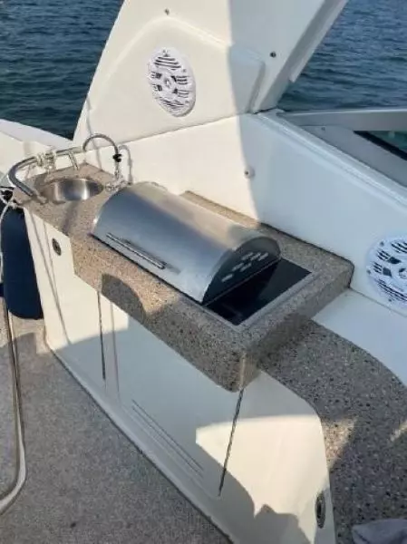 2015 Sea Ray 330 Sundancer