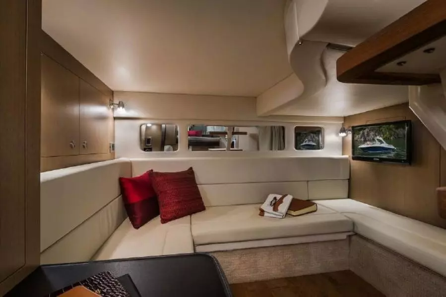 2015 Sea Ray 330 Sundancer