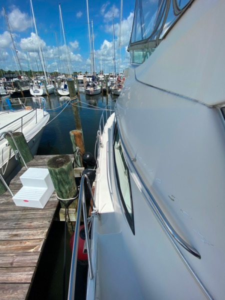 1999 Maxum 4100 SCA