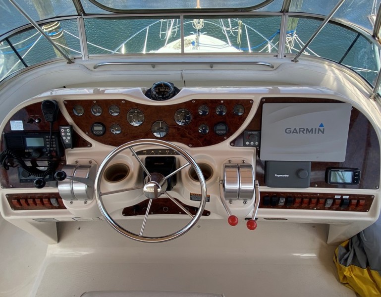 1999 Maxum 4100 SCA