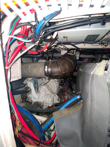 1999 Maxum 4100 SCA